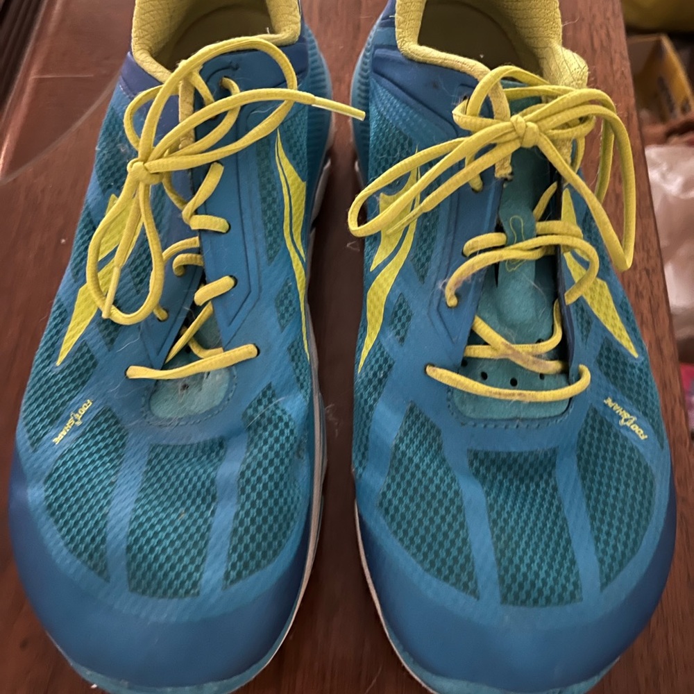 Two toned Altra sneakers